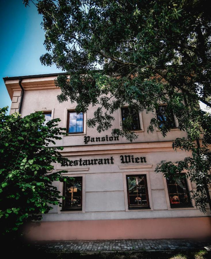 Cierny Brod Restaurant Pansion Wien מראה חיצוני תמונה