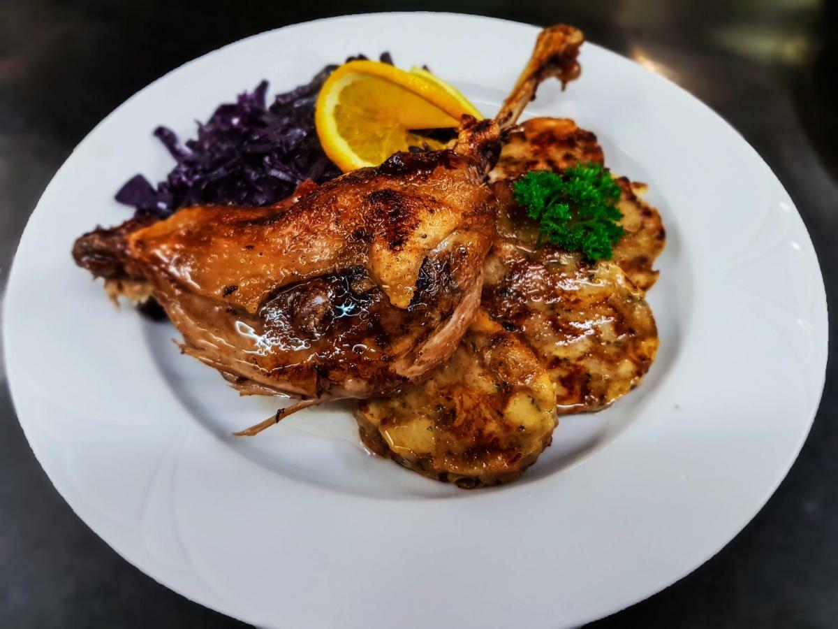 Cierny Brod Restaurant Pansion Wien מראה חיצוני תמונה