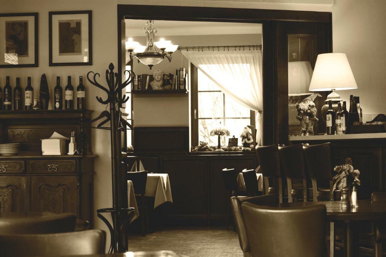 Cierny Brod Restaurant Pansion Wien מראה חיצוני תמונה