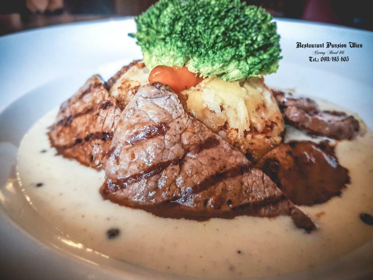 Cierny Brod Restaurant Pansion Wien מראה חיצוני תמונה